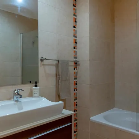 Moradia Flaj Hébergement de vacances Olhos de Agua (Albufeira)