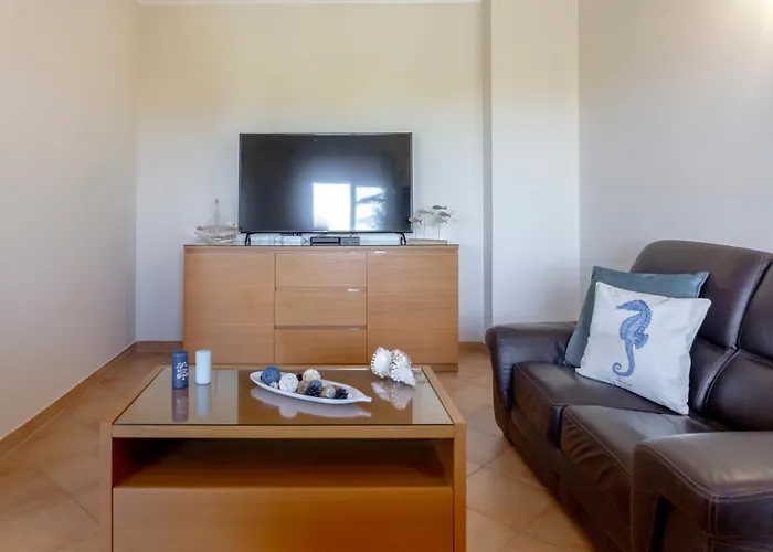 Moradia Flaj * Olhos de Agua (Albufeira)