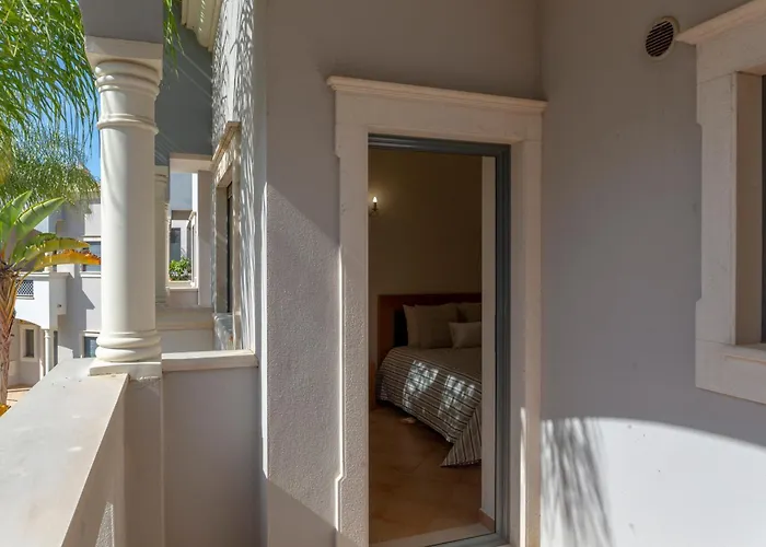 Moradia Flaj Casa de Férias Olhos de Agua (Albufeira)