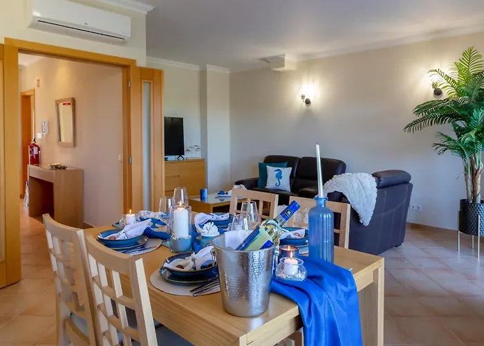 Moradia Flaj * Olhos de Αgua