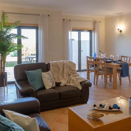 Moradia Flaj Holiday home *